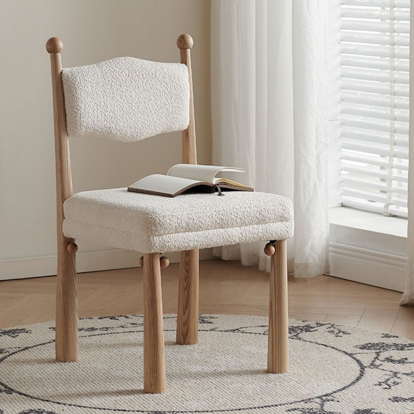 ABC HOME Chair: Luxury Dining Chair Armchair for Living Room Dining Room in Dubai showroom