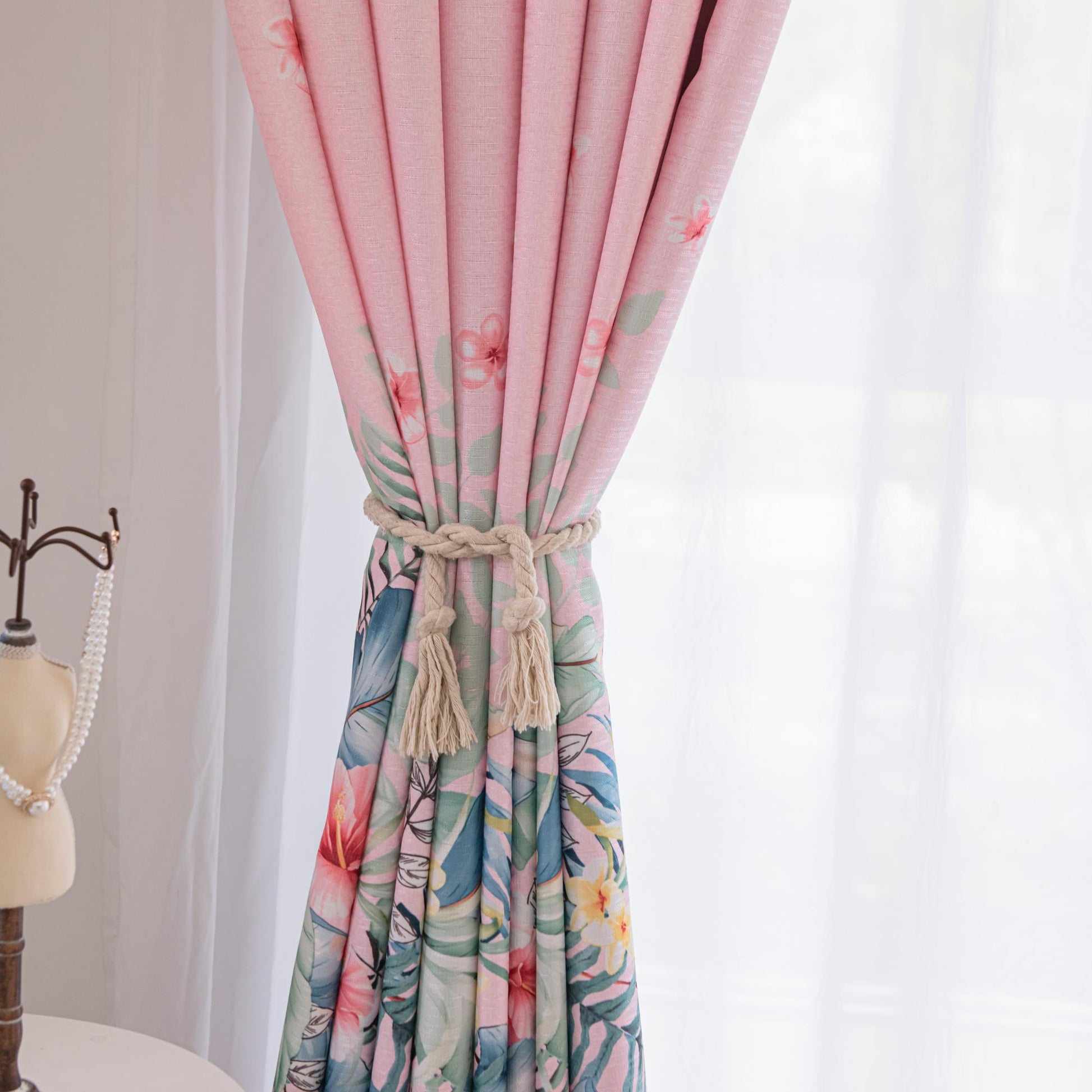 ABC HOME Furniture: in Dubai showroom